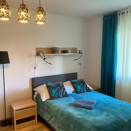 9 Nina - Debina Apartamento